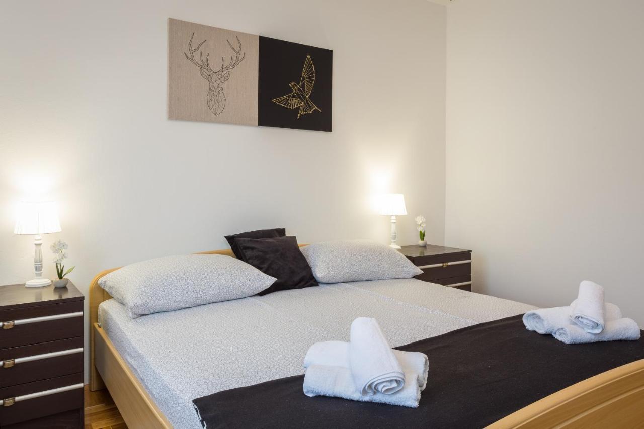 Villa Ena Pula Eksteriør billede